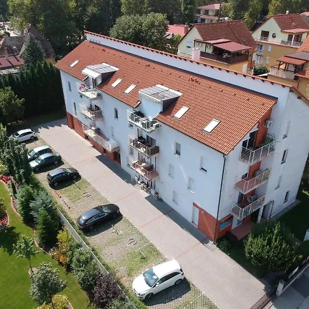 アパート Dorina Wellness